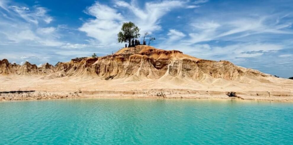 Bintan Full Day Tour Package C sightseeing at Bintan Desert and Blue Lake