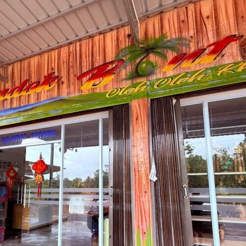 Pondok Bintan 11 local souvenir shop in Bintan